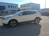 Usata Nissan Qashqai N-Connecta 110 CV (80 kW) 2016 Bianco SUV
