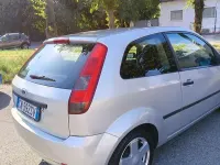 Usata Ford Fiesta Ambiente 75 CV (55 kW) 2004 Utilitaria