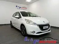 Usata Peugeot 208 Active 82 CV (60 kW) 2014 Bianco Utilitaria