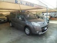 Usata Peugeot Partner Tepee 90 CV (66 kW) 2009 Grigio Monovolume