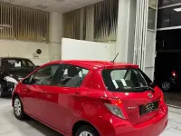 Begagnad Toyota Yaris Active 69 HK (50 kW) 2014 Röd Halvkombi