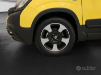 Nuova Fiat Panda Cross Cross 65 CV (47 kW) 2026 Giallo Utilitaria