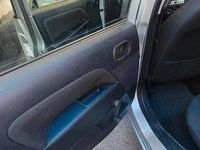 Usata Ford Fiesta 68 CV (50 kW) 2004 Grigio Utilitaria