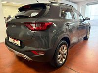 Usata Kia Stonic Style 101 CV (74 kW) 2023 Cemento SUV