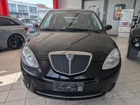 Usata Lancia Ypsilon 102 CV (75 kW) 2008 Grigio Utilitaria