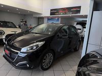 Usata Peugeot 208 Allure 82 CV (60 kW) 2017 Nero Utilitaria