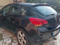 Usata Opel Astra 125 CV (91 kW) 2010 Nero Berlina