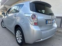 usata Toyota Verso 2,0 TDI 2010 KM CERT FULL OPT