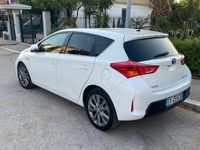 Usata Toyota Auris Hybrid 99 CV (72 kW) 2014 Bianco Berlina