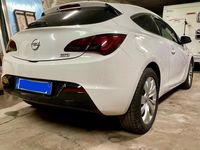 Usata Opel Astra GTC 120 CV (88 kW) 2012 Bianco Coupé