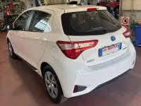 Usata Toyota Yaris Hybrid Active 73 CV (53 kW) 2020 Bianco Berlina