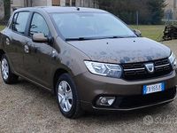 Usata Dacia Sandero Comfort 90 CV (66 kW) 2019 Marrone Berlina