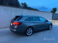 Usata Opel Astra Business 122 CV (89 kW) 2020 Grigio Station wagon