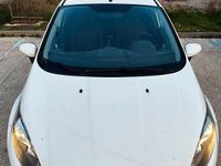 Usata Ford Fiesta 80 CV (58 kW) 2015 Bianco Berlina