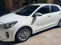 Usata Kia Rio 90 CV (66 kW) 2017 Bianco Berlina