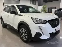 Usata Peugeot 2008 Active 110 CV (80 kW) 2022 Bianco SUV