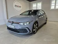 Usata VW Golf VIII GTI 245 CV (180 kW) 2024 Grigio Berlina