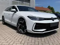 Usata VW Passat R-line 150 CV (110 kW) 2025 Bianco Station wagon