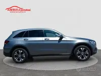 Usata Mercedes GLC300 Business 211 CV (155 kW) 2021 Grigio SUV