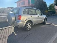 Usata Toyota RAV4 116 CV (85 kW) 2001 Argento SUV