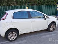 Usata Fiat Grande Punto Dynamic 77 CV (56 kW) 2009 Bianco Utilitaria