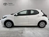 Usata Toyota Yaris Hybrid Active 92 CV (67 kW) 2025 Bianco Berlina