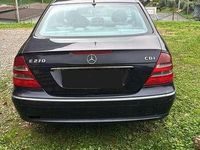 Usata Mercedes E220 177 CV (130 kW) 2003 Blu/azzurro Berlina