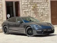 Usata Porsche Panamera Chrono 330 CV (242 kW) 2018 Grigio Berlina