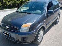 Usata Ford Fusion 68 CV (50 kW) 2010 Grigio Utilitaria