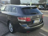 Usata Toyota Avensis Plus 150 CV (110 kW) 2011 Grigio chiaro Station wagon