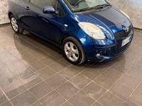Usata Toyota Yaris 69 CV (50 kW) 2007 Blu Utilitaria