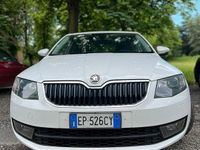 Usata Skoda Octavia Active 105 CV (77 kW) 2013 Bianco Berlina