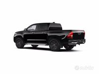 Nuova Toyota HiLux Lounge 150 CV (110 kW) 2025 Nero Pick-up