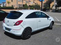 Usata Opel Corsa Sport 80 CV (58 kW) 2010 Bianco Utilitaria