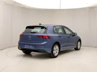 Usata VW Golf VIII Life 116 CV (85 kW) 2025 Giallo