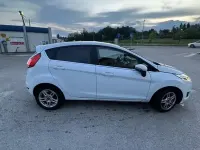 Usata Ford Fiesta 95 CV (69 kW) 2015 Bianco Utilitaria