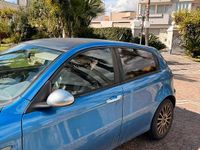 Usata Alfa Romeo 147 120 CV (88 kW) 2006 Blu Utilitaria
