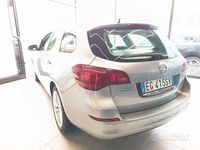 Usata Opel Astra Cosmo 125 CV (91 kW) 2011 Grigio Station wagon