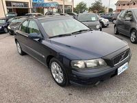 Usata Volvo S60 163 CV (119 kW) 2003 Blu Berlina