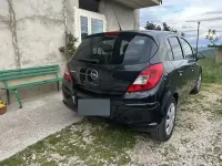 Begagnad Opel Corsa 65 HK (47 kW) 2010 Svart Halvkombi