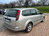Begagnad Ford Focus 90 HK (66 kW) 2007 Silver Kombi