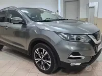 Usata Nissan Qashqai N-Connecta 110 CV (80 kW) 2017 Grigio SUV