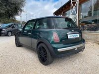 Begagnad Mini ONE 90 HK (66 kW) 2004 Grön Halvkombi