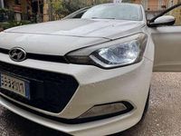 Usata Hyundai i20 90 CV (66 kW) 2016 Bianco Utilitaria