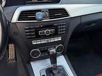 Usata Mercedes C220 AMG 170 CV (125 kW) 2012 Bianco Coupé