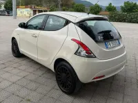Usata Lancia Ypsilon 69 CV (50 kW) 2018 Beige Utilitaria