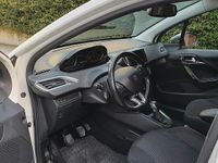 Usata Peugeot 208 Allure 82 CV (60 kW) 2017 Bianco Utilitaria