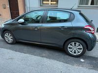 Usata Peugeot 208 Allure 68 CV (50 kW) 2014 Grigio Utilitaria