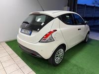 Usata Lancia Ypsilon Gold 69 CV (50 kW) 2018 Bianco Utilitaria