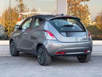 Usata Lancia Ypsilon S 69 CV (50 kW) 2022 Argento Utilitaria